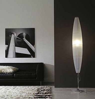 Havana Stehleuchte von Foscarini: Elegante, weiße Design-Stehlampe für Wohnzimmer und Schlafzimmer.